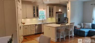 Main picture of 205 Heatherdown Rd