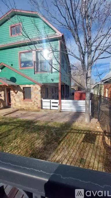 Main picture of 2131 Arapahoe Ave