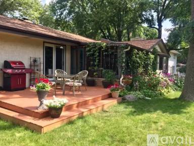 Main picture of 2500 34th Ave NE