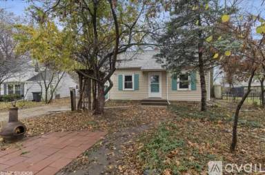 Main picture of 1217 Scott Ave