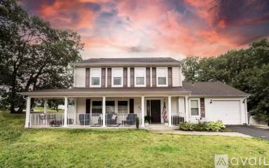 Main picture of 868 Jamesport Dr