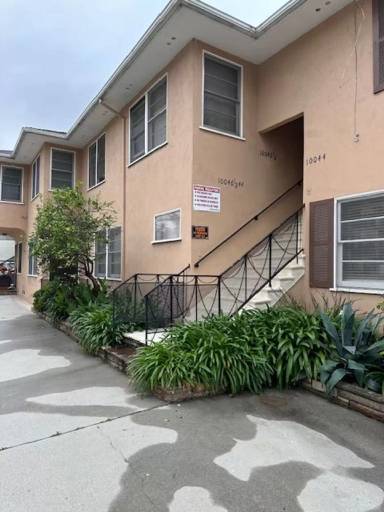 Main picture of 10042 Culver Blvd