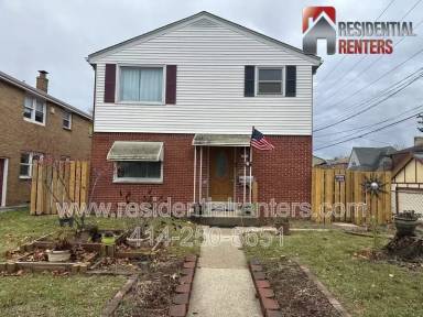 Main picture of 4820 N 91st St