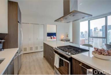 Main picture of 80 E Huron St