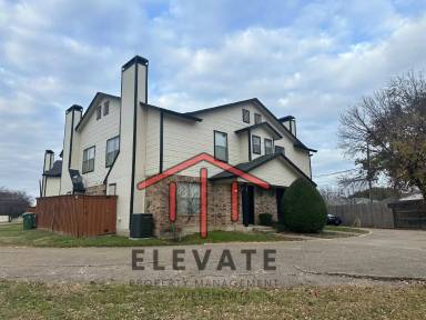 Main picture of 5904 Holiday Ln