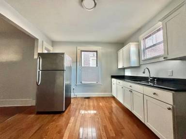 Main picture of 1371 Chapel St