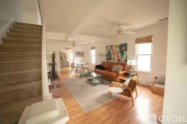 Main picture of 1108 New York St