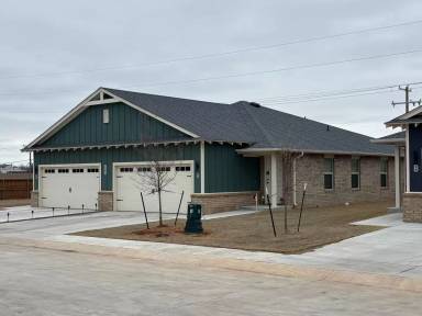 Main picture of 2704 Belmont Cir