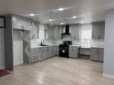 Main picture of 2340 Circle Dr