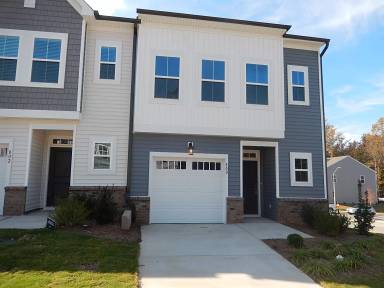 Main picture of 838 Oak Center Dr