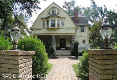 Main picture of 124 Pelham Rd