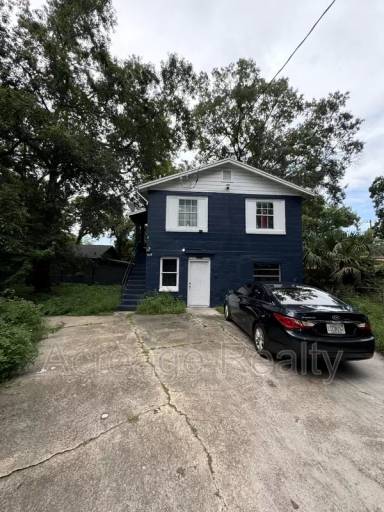 Main picture of 1522 W 22nd St