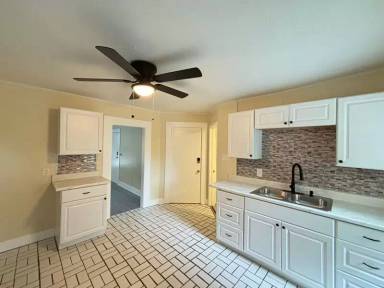 Main picture of 39 Ferry St
