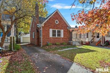 Main picture of 1524 W Cook St