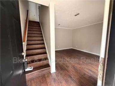 Main picture of 5833 Aftonshire Dr