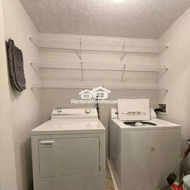 Main picture of 400 Horizon Dr SE