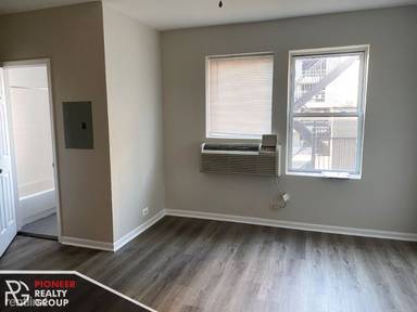 Main picture of 1627 N Humboldt Blvd
