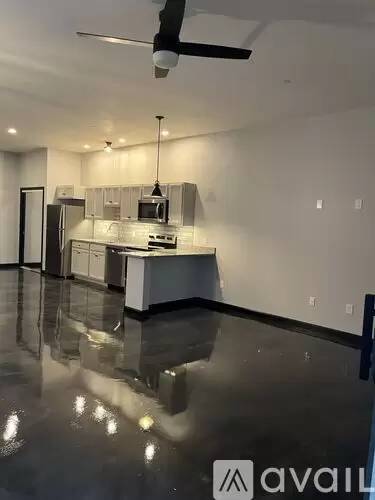 Main picture of 24 Beacon St