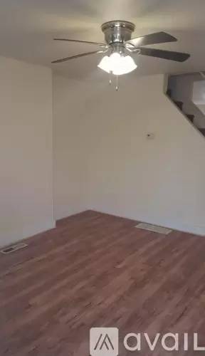 Main picture of 2808 E Victoria St