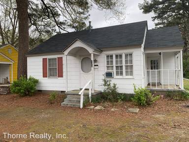 Main picture of 118 S Fairview Cir