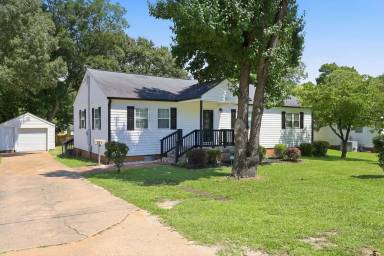 Main picture of 301 N 9th St