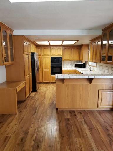 Main picture of 3537 Bluff St