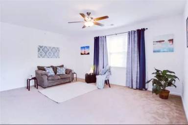 Main picture of 908 Southmoor Dr