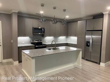 Main picture of 3517 Windhaven Pkwy