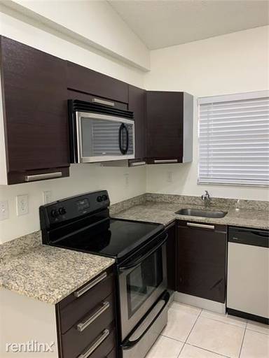 Main picture of 11207 Royal Palm Blvd