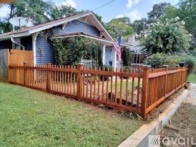 Main picture of 1056 Manigault St SE