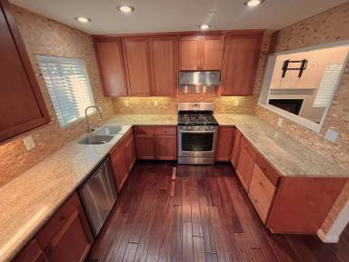 Main picture of 525 W 235th St