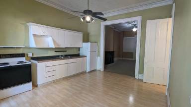 Main picture of 346 S Rose St