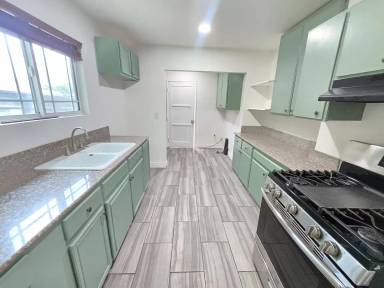 Main picture of 8154 Potter Ave