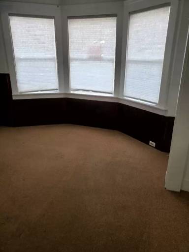 Main picture of 10 College Ave