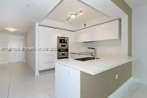 Main picture of Parque Towers Condo