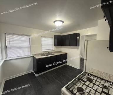 Main picture of 1240 E 36th Ave