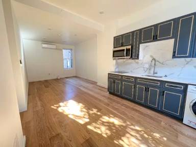 Main picture of 2129 Pine St