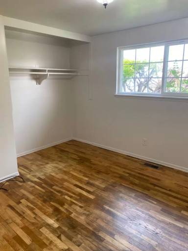 Main picture of 529 Sharon Ave E