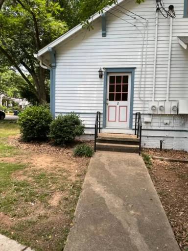 Main picture of 397 Bloomfield St