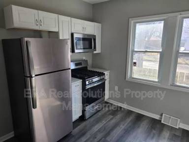 Main picture of 3469 W 45th St