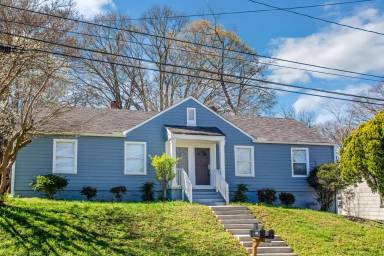 Main picture of 176 Park St SE