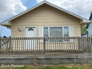 Main picture of 629 E Avenue C