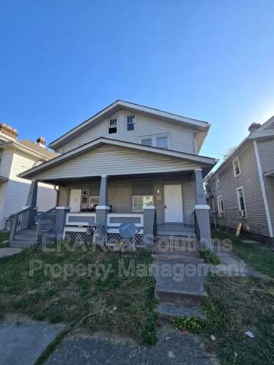 Main picture of 92 N Ogden Ave