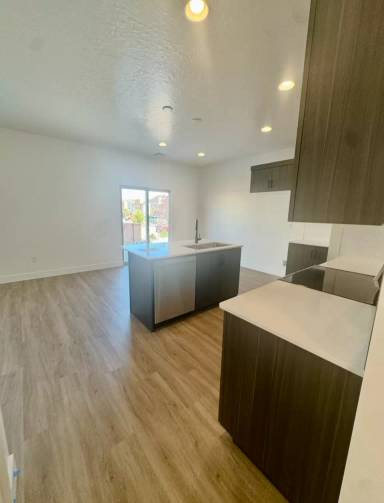 Main picture of 5719 S Weehawken Ln