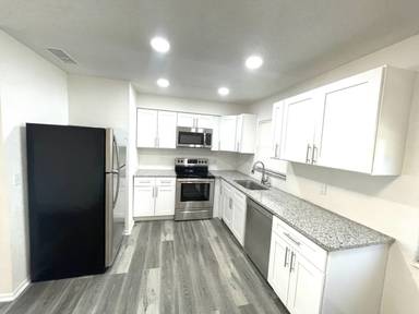 Main picture of 4418 Tarpon Dr