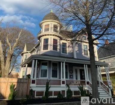 Main picture of 18 Rhode Island Ave