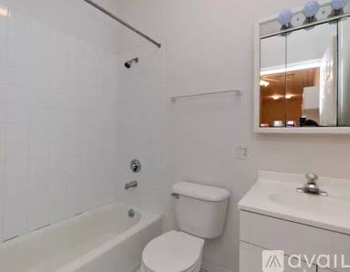 Main picture of 721 W Briar Pl