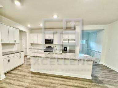 Main picture of 7868 Iron Rd
