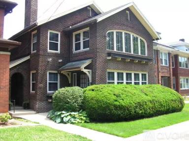 Main picture of 573 S Braddock Ave