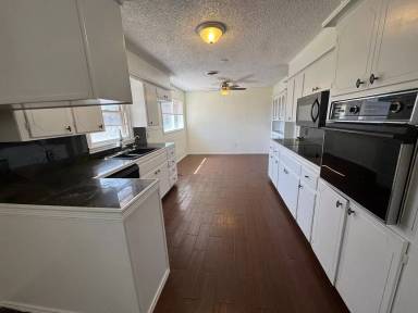 Main picture of 3807 57th St